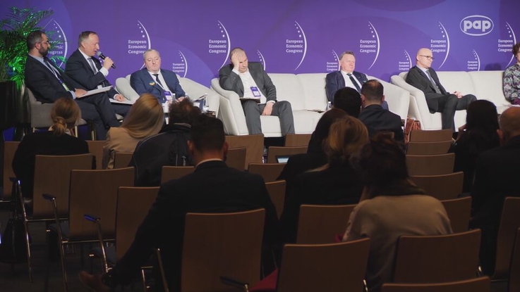 Prezes PKP Intercity na EKG: Polacy znów kochają kolej